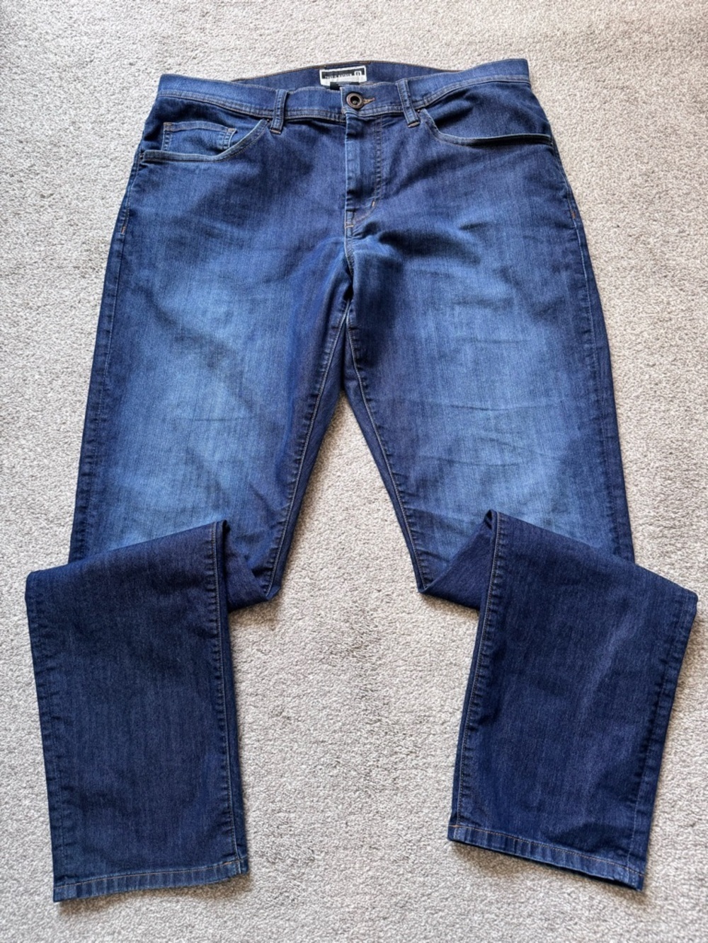 Men’s Travis Mathew Legacy Featherweight Lifestyle Jeans Size 34x32